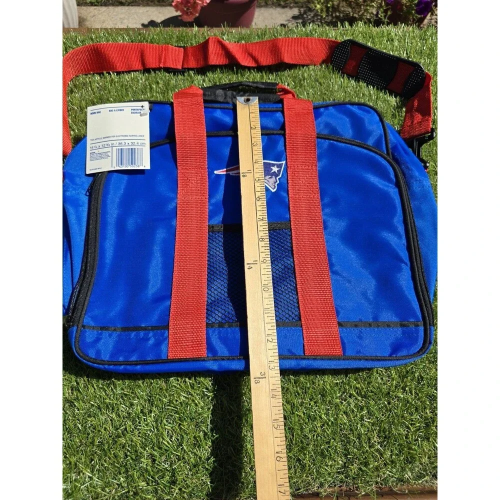 1990s Mead NFL New England Patriots Messenger Carry-on Gym Laptop Book Bag NWT